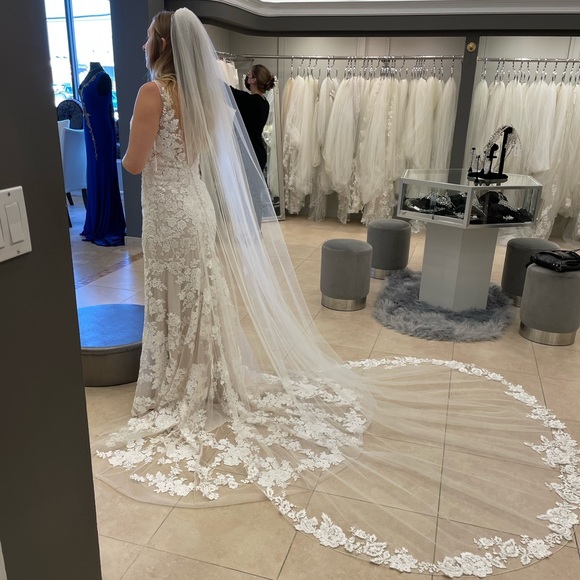Lace veil
